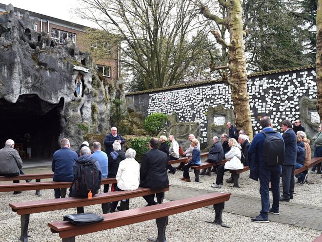 Te Lourdes op de bergen... en bij ons om de hoek
